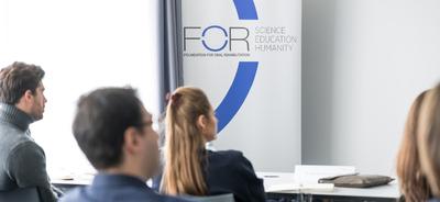 Header image with FOR classroom